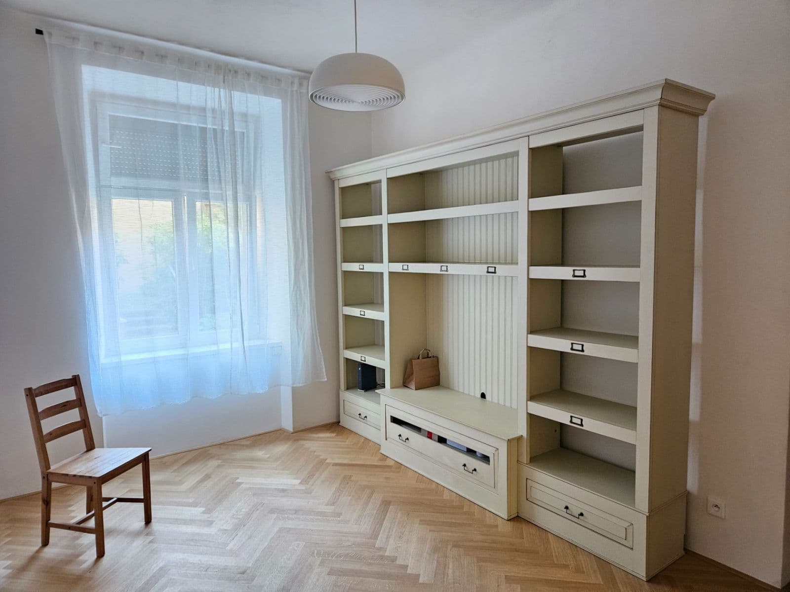 Prenájom bytu 2-izbový 40 m², Přístavní, Praha, Praha Prenájom bytu 2-izbový 40 m², Přístavní, Praha, Praha