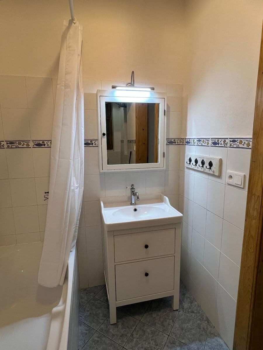 Prenájom bytu 2-izbový 40 m², Přístavní, Praha, Praha Prenájom bytu 2-izbový 40 m², Přístavní, Praha, Praha