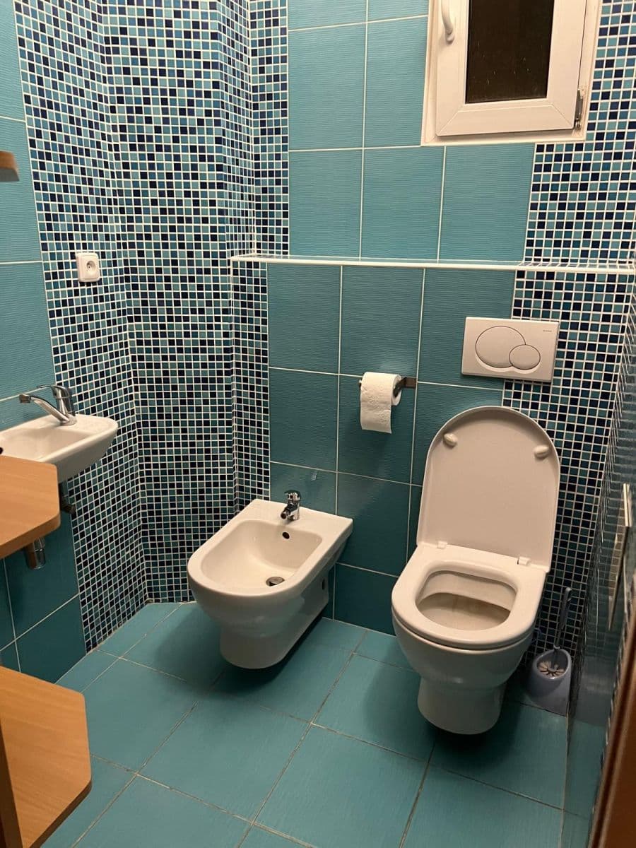 Prenájom bytu 3-izbový 96 m², Bořivojova, Praha, Praha Prenájom bytu 3-izbový 96 m², Bořivojova, Praha, Praha