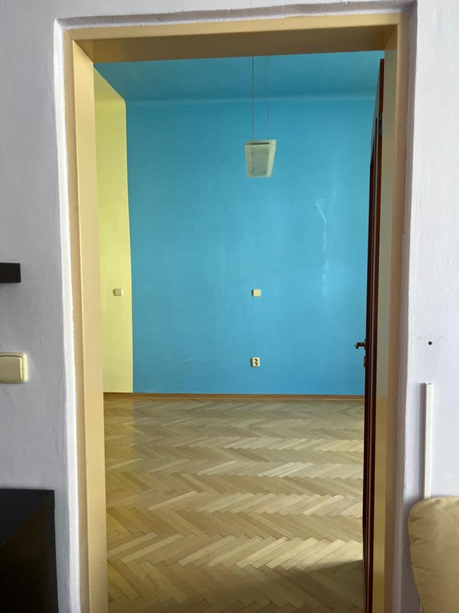 Prenájom bytu 3-izbový 96 m², Bořivojova, Praha, Praha Prenájom bytu 3-izbový 96 m², Bořivojova, Praha, Praha