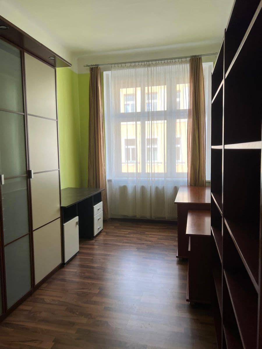Prenájom bytu 3-izbový 96 m², Bořivojova, Praha, Praha Prenájom bytu 3-izbový 96 m², Bořivojova, Praha, Praha