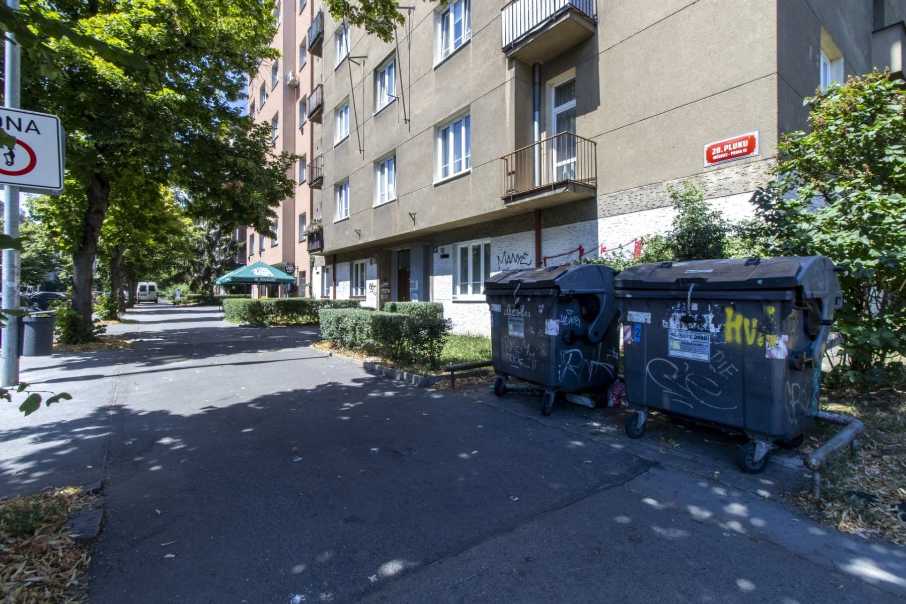 Prenájom bytu 1-izbový 55 m², 28. pluku, Praha, Praha Prenájom bytu 1-izbový 55 m², 28. pluku, Praha, Praha