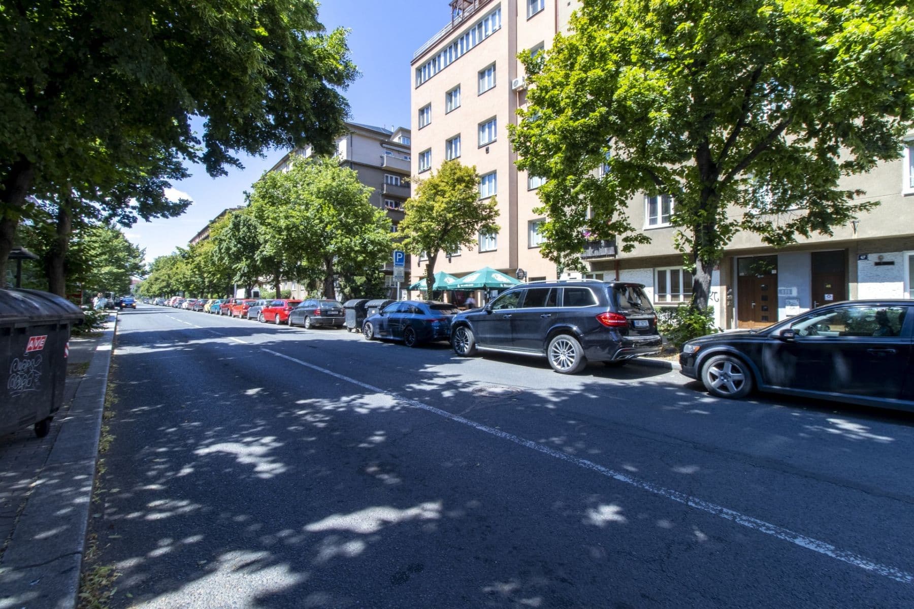 Prenájom bytu 1-izbový 55 m², 28. pluku, Praha, Praha Prenájom bytu 1-izbový 55 m², 28. pluku, Praha, Praha