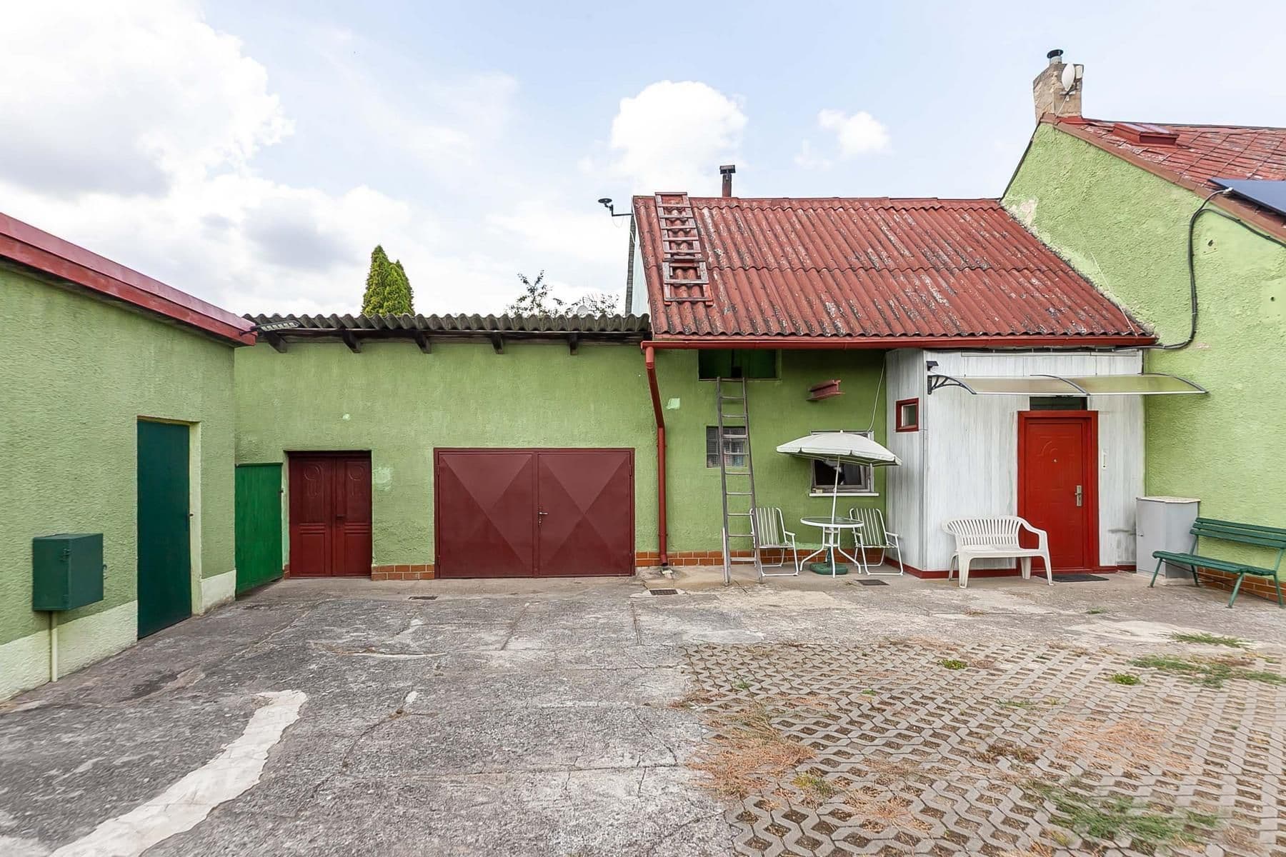 Predaj domu 175 m², pozemok 1.365 m², Smilovice, Středočeský kraj Predaj domu 175 m², pozemok 1.365 m², Smilovice, Středočeský kraj