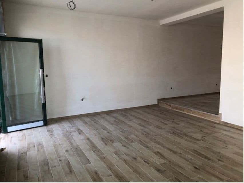 Predaj domu 253 m², pozemok 551 m², Klicperovo náměstí, Chlumec nad Cidlinou, Královéhradecký kraj Predaj domu 253 m², pozemok 551 m², Klicperovo náměstí, Chlumec nad Cidlinou, Královéhradecký kraj