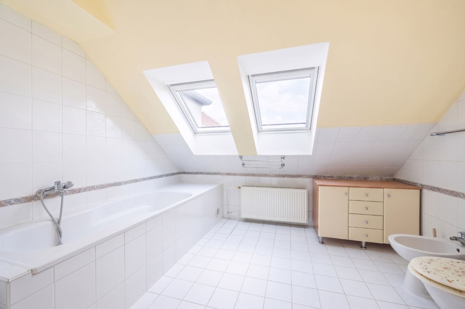 Predaj bytu 4-izbový 175 m², Amurská, Praha, Praha Predaj bytu 4-izbový 175 m², Amurská, Praha, Praha