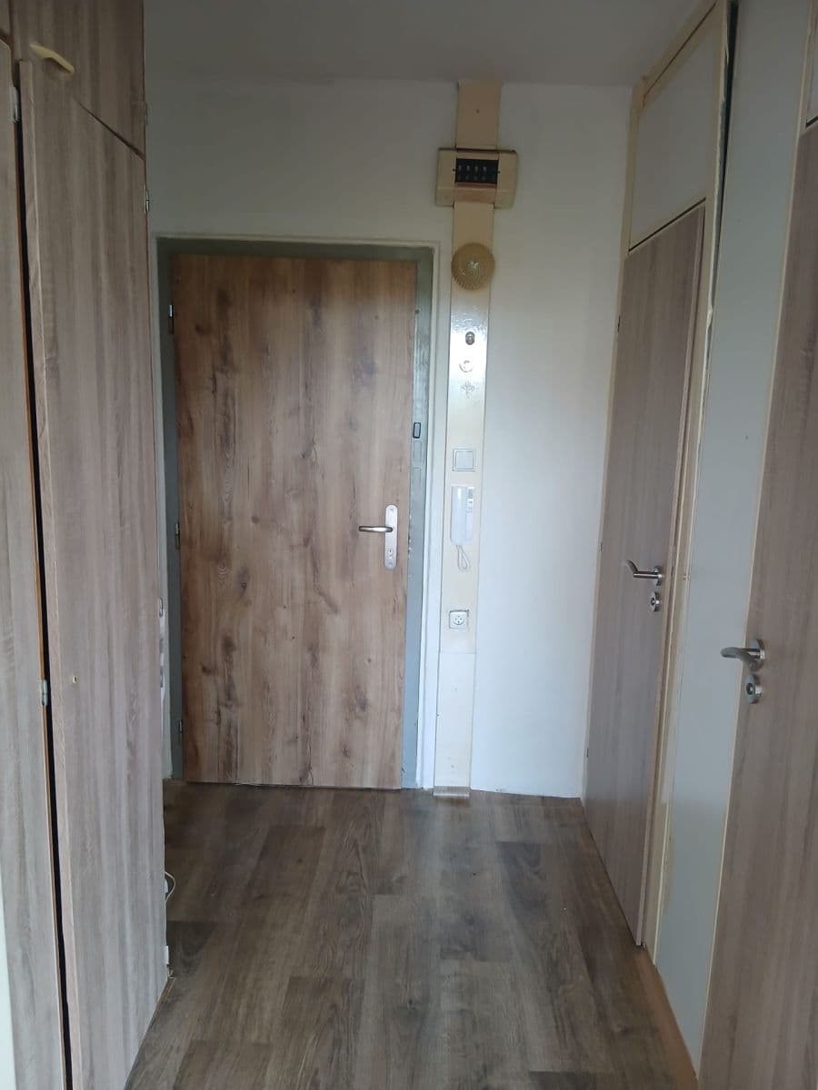Prenájom bytu 1-izbový 34 m², Laudova, Praha, Praha Prenájom bytu 1-izbový 34 m², Laudova, Praha, Praha