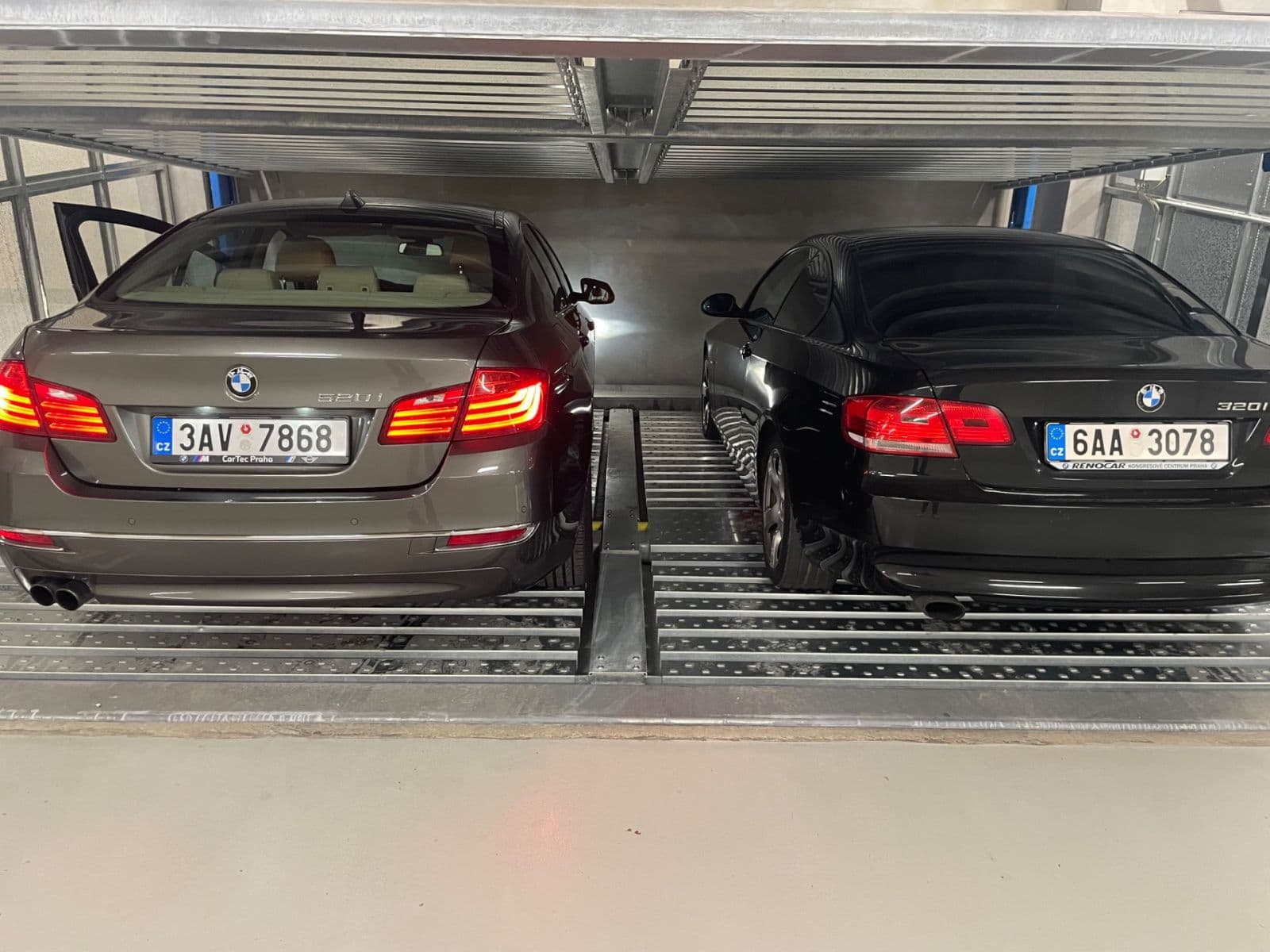 Prenájom garáže 10 m², Hofbauerova, Praha, Praha Prenájom garáže 10 m², Hofbauerova, Praha, Praha