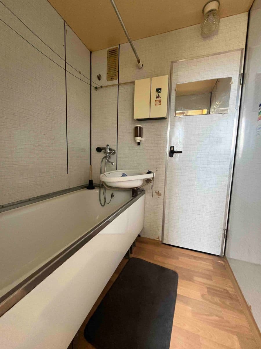 Predaj bytu 3-izbový 65 m², Kpt. Nálepky, Louny, Ústecký kraj Predaj bytu 3-izbový 65 m², Kpt. Nálepky, Louny, Ústecký kraj