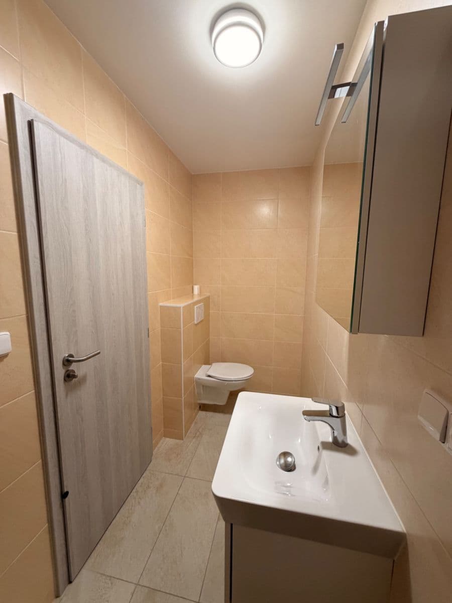 Prenájom bytu 2-izbový 48 m², Hradišťská, Uherský Ostroh, Zlínský kraj Prenájom bytu 2-izbový 48 m², Hradišťská, Uherský Ostroh, Zlínský kraj