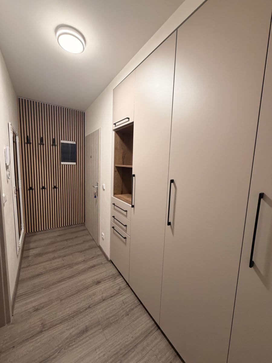 Prenájom bytu 2-izbový 48 m², Hradišťská, Uherský Ostroh, Zlínský kraj Prenájom bytu 2-izbový 48 m², Hradišťská, Uherský Ostroh, Zlínský kraj
