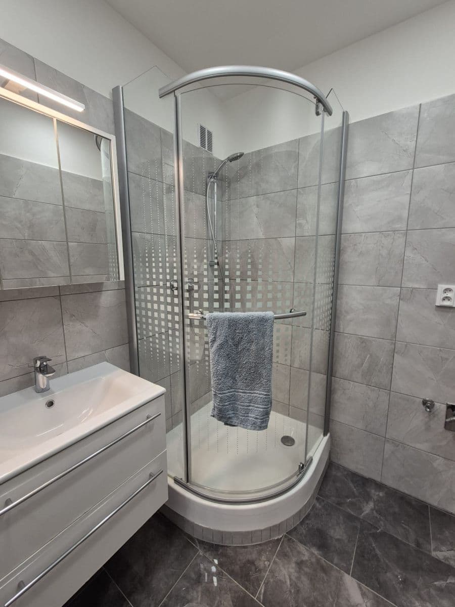 Prenájom bytu 3-izbový 68 m², Dreyerova, Praha, Praha Prenájom bytu 3-izbový 68 m², Dreyerova, Praha, Praha