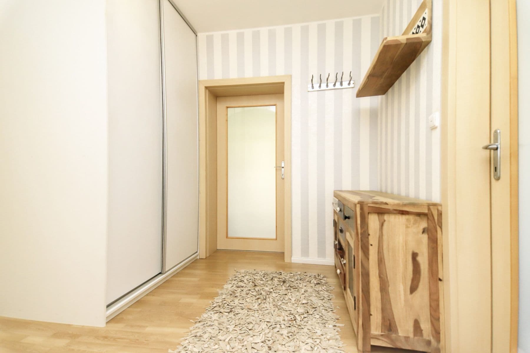 Predaj bytu 3-izbový 92 m², Heřmánková, Ostrava, Moravskoslezský kraj Predaj bytu 3-izbový 92 m², Heřmánková, Ostrava, Moravskoslezský kraj