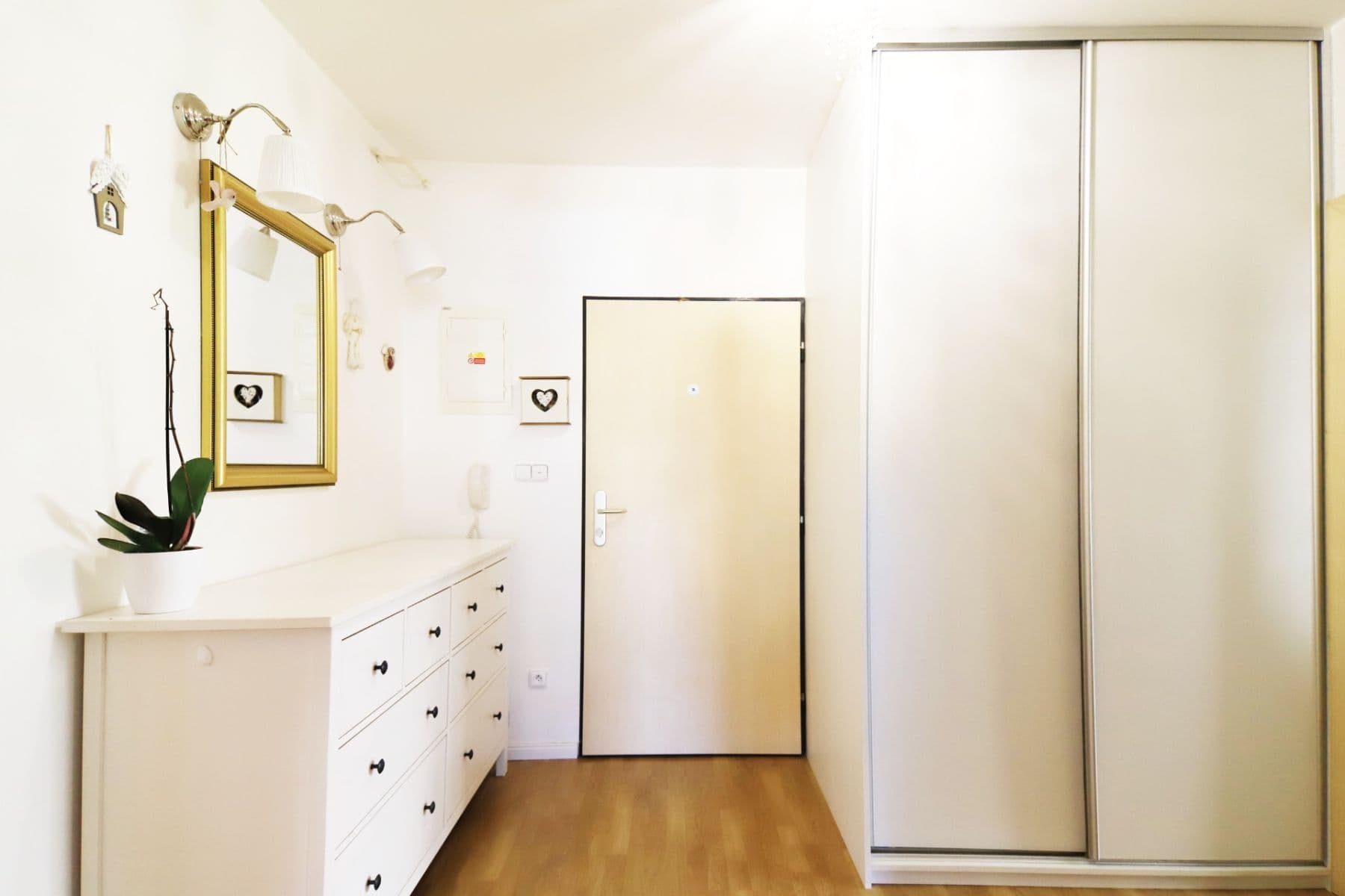Predaj bytu 3-izbový 92 m², Heřmánková, Ostrava, Moravskoslezský kraj Predaj bytu 3-izbový 92 m², Heřmánková, Ostrava, Moravskoslezský kraj