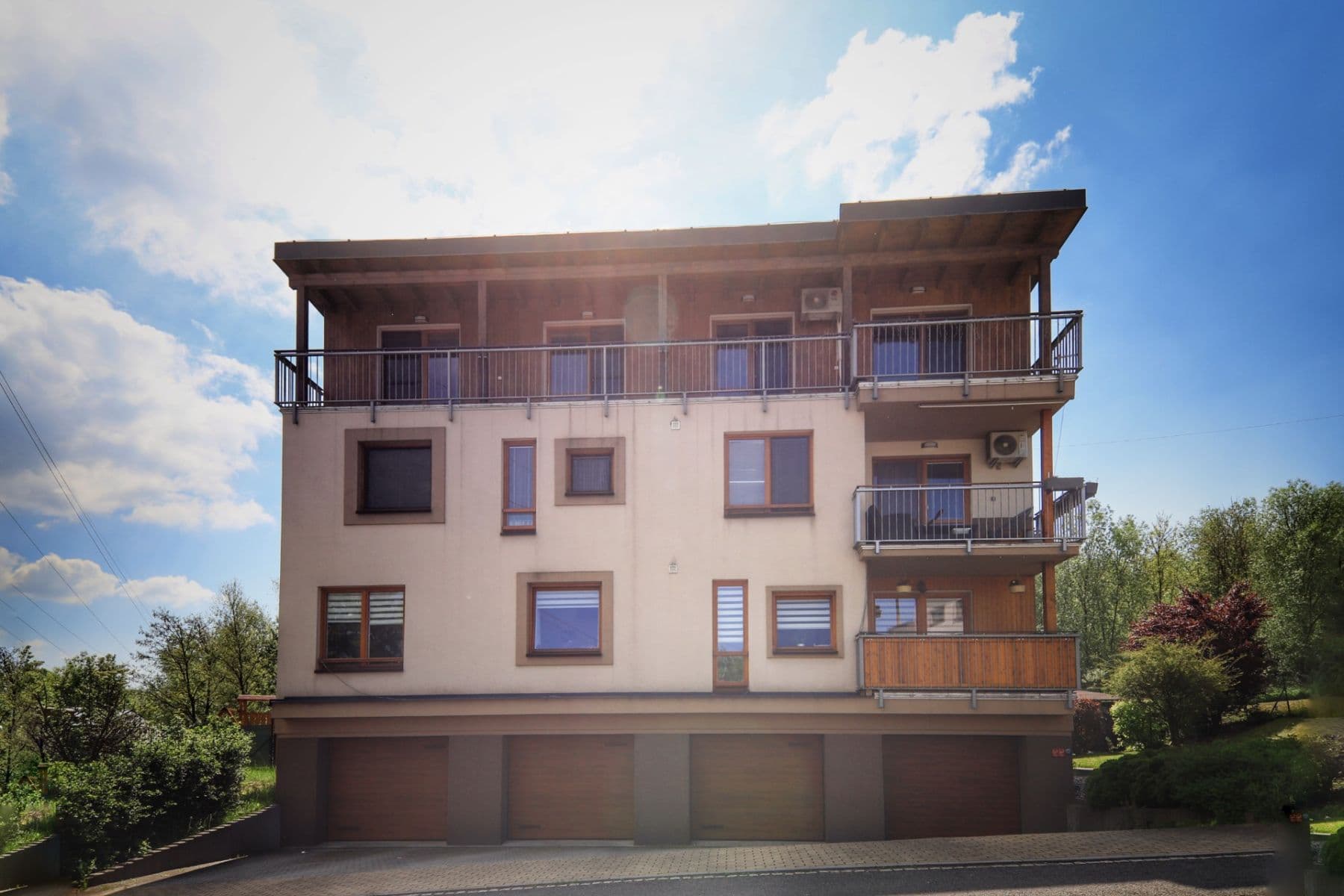 Predaj bytu 3-izbový 92 m², Heřmánková, Ostrava, Moravskoslezský kraj Predaj bytu 3-izbový 92 m², Heřmánková, Ostrava, Moravskoslezský kraj