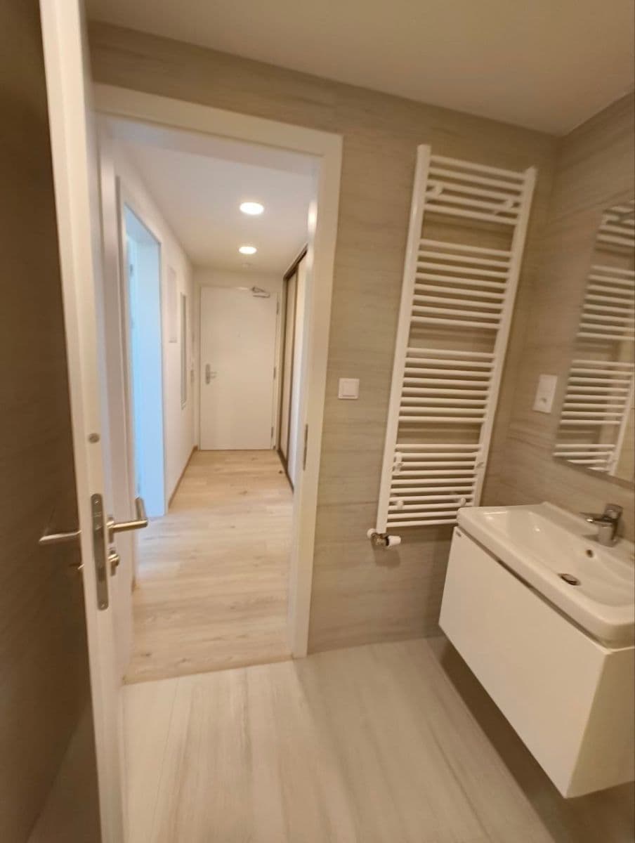 Prenájom bytu 1-izbový 34 m², Sochorcova, Praha, Praha Prenájom bytu 1-izbový 34 m², Sochorcova, Praha, Praha
