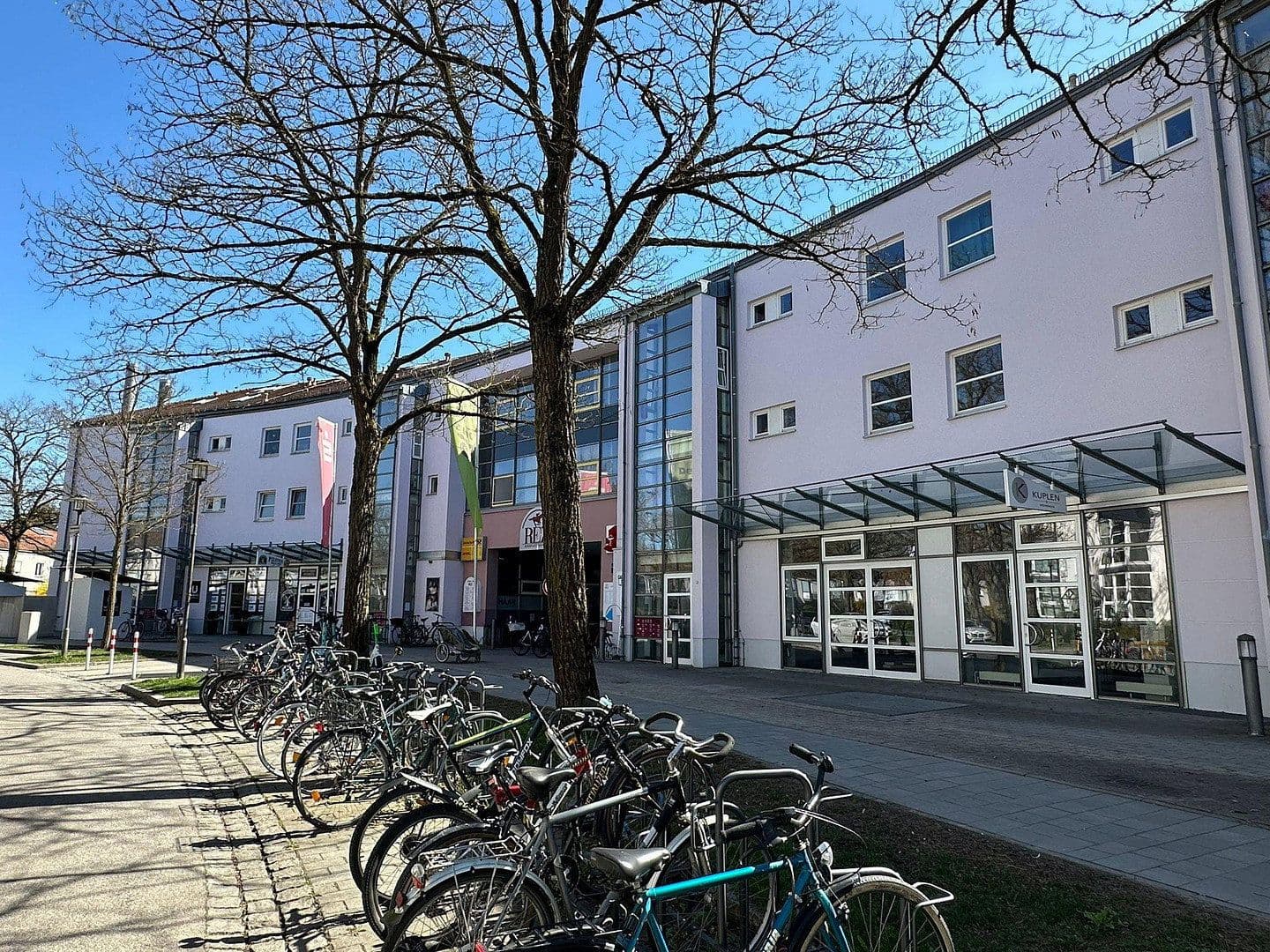 Prenájom bytu 1-izbový 32 m², Franz-von-Taxis-Ring-55, Regensburg, Bavorsko Prenájom bytu 1-izbový 32 m², Franz-von-Taxis-Ring-55, Regensburg, Bavorsko