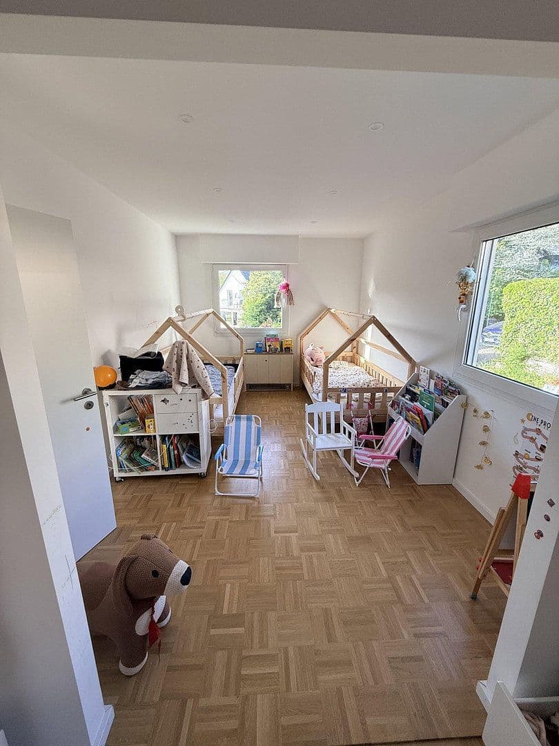 Prenájom bytu 4-izbový 156 m², Koblenz, Porýnie-Falcko Prenájom bytu 4-izbový 156 m², Koblenz, Porýnie-Falcko