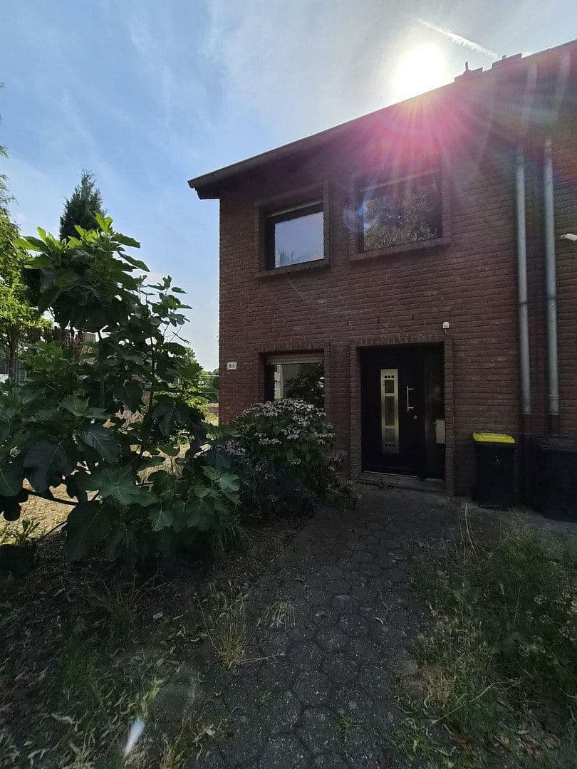 Predaj domu 130 m², pozemok 449 m², Welfenstraße 8a, Mönchengladbach, Severné Porýnie - Westfálsko Predaj domu 130 m², pozemok 449 m², Welfenstraße 8a, Mönchengladbach, Severné Porýnie - Westfálsko
