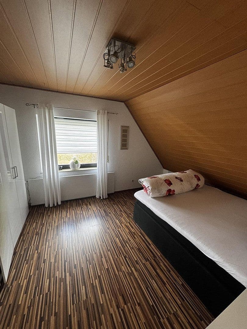 Prenájom domu 135 m², pozemok 298 m², Obere Strasse 17b, Detmold, Severné Porýnie - Westfálsko Prenájom domu 135 m², pozemok 298 m², Obere Strasse 17b, Detmold, Severné Porýnie - Westfálsko