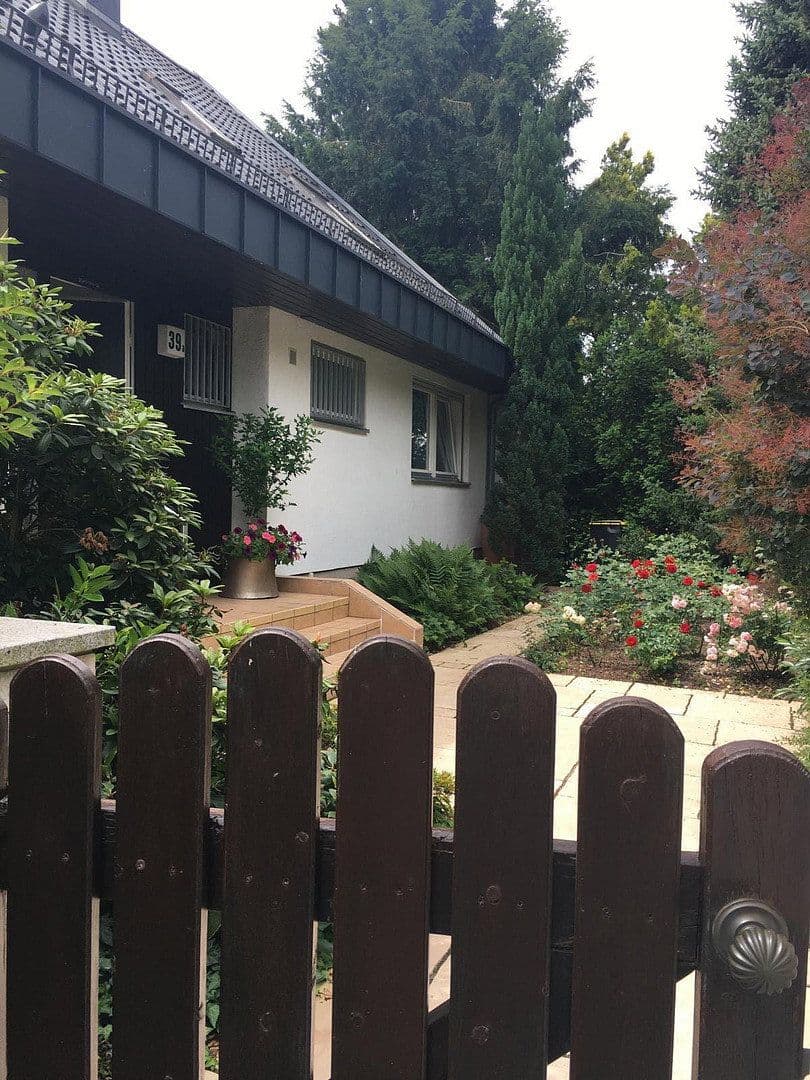Predaj domu 155 m², pozemok 705 m², Nürnberg, Bavorsko Predaj domu 155 m², pozemok 705 m², Nürnberg, Bavorsko