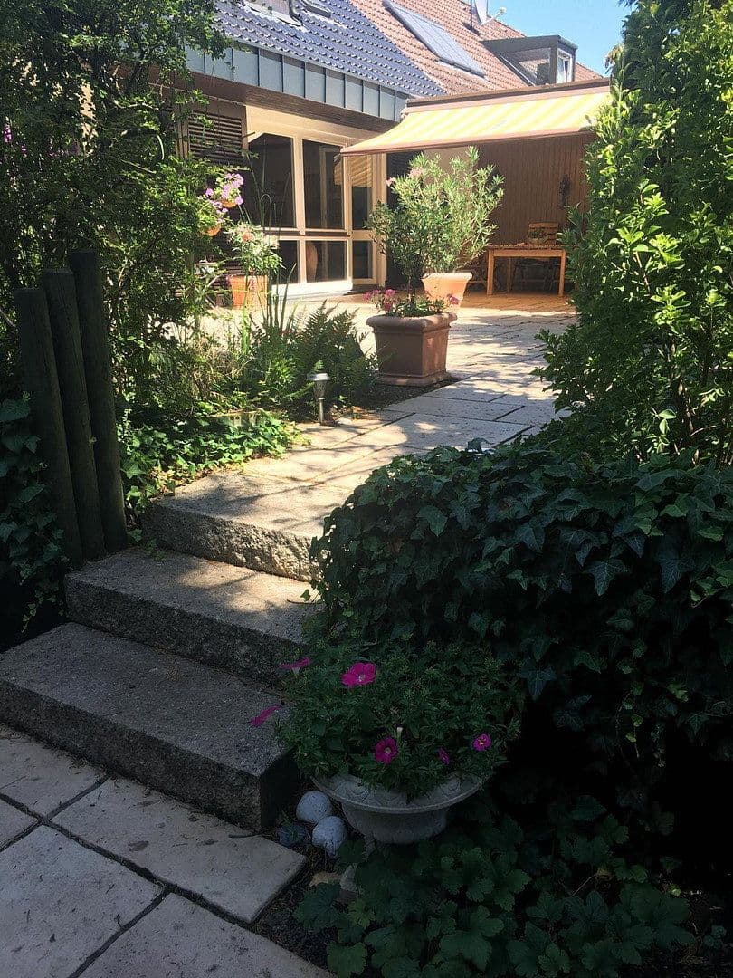 Predaj domu 155 m², pozemok 705 m², Nürnberg, Bavorsko Predaj domu 155 m², pozemok 705 m², Nürnberg, Bavorsko