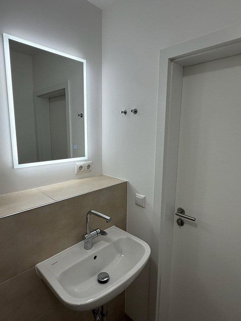Prenájom bytu 1-izbový 26 m², Friedrichstraße 32, Erlangen, Bavorsko Prenájom bytu 1-izbový 26 m², Friedrichstraße 32, Erlangen, Bavorsko