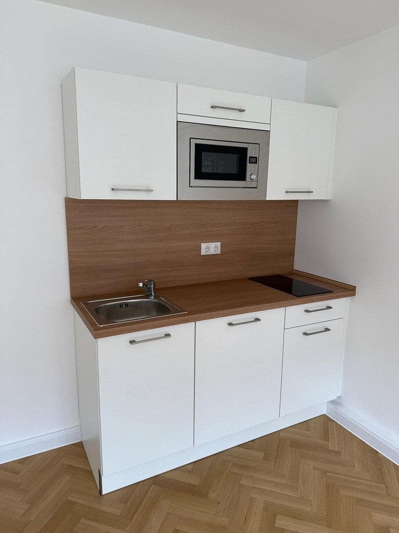 Prenájom bytu 1-izbový 26 m², Friedrichstraße 32, Erlangen, Bavorsko Prenájom bytu 1-izbový 26 m², Friedrichstraße 32, Erlangen, Bavorsko
