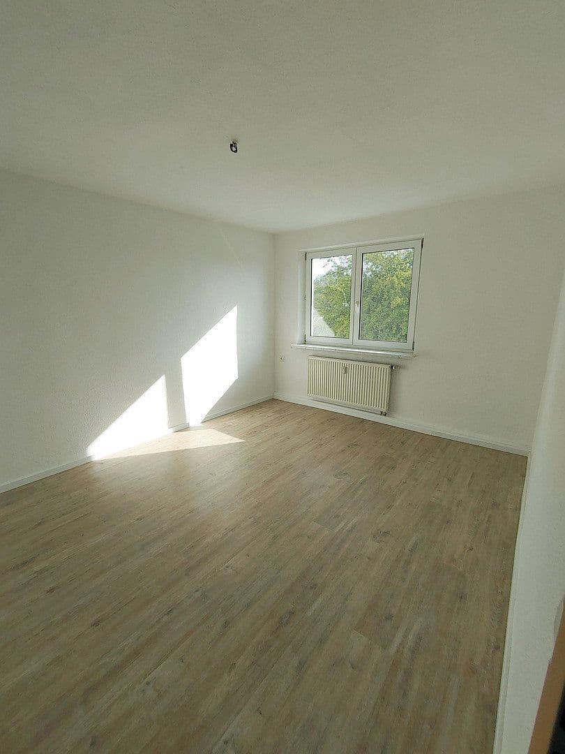 Prenájom bytu 2-izbový 50 m², Straße des Aufbaus 4, Borna, Sasko Prenájom bytu 2-izbový 50 m², Straße des Aufbaus 4, Borna, Sasko
