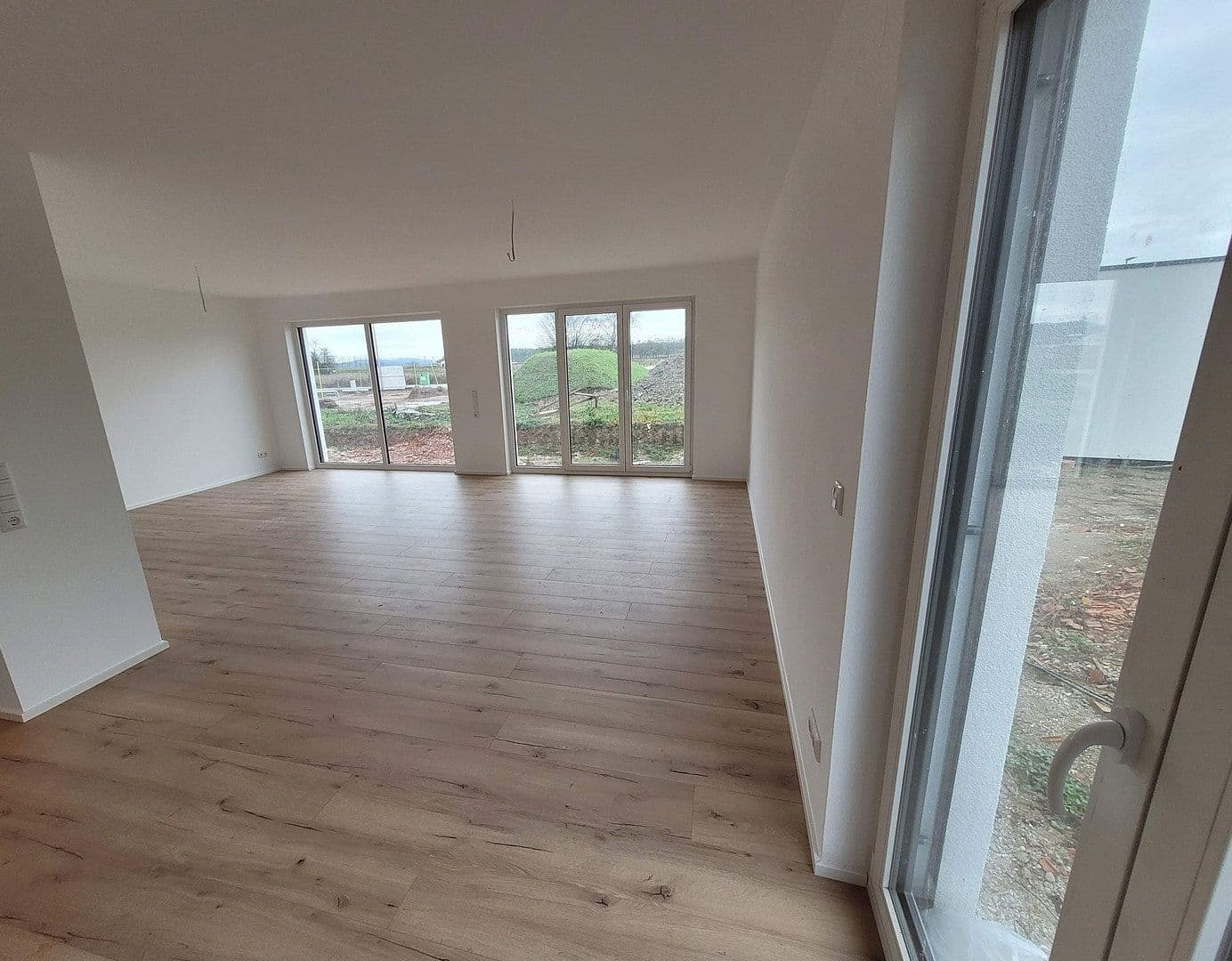 Prenájom domu 180 m², pozemok 315 m², Pommersfelden, Bavorsko Prenájom domu 180 m², pozemok 315 m², Pommersfelden, Bavorsko