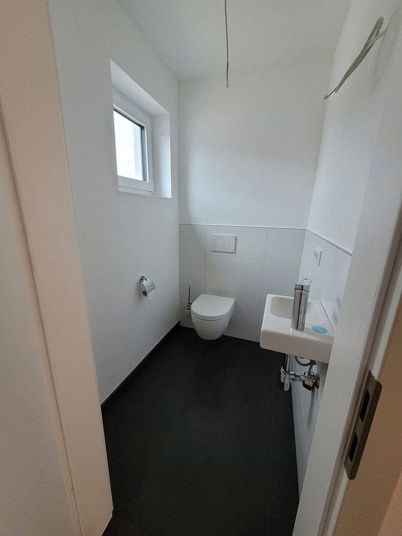 Prenájom domu 180 m², pozemok 315 m², Pommersfelden, Bavorsko Prenájom domu 180 m², pozemok 315 m², Pommersfelden, Bavorsko