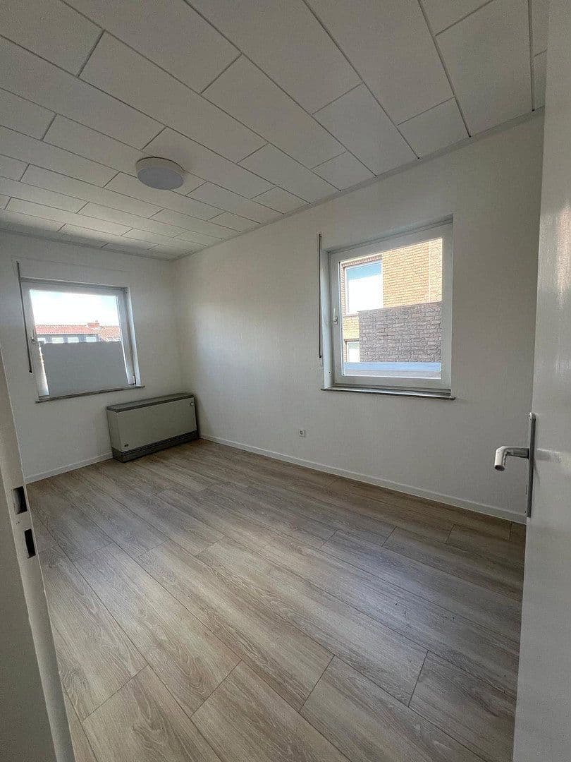 Predaj domu 180 m², pozemok 592 m², Hirschberger Str. 6, Wolfsburg, Dolné Sasko Predaj domu 180 m², pozemok 592 m², Hirschberger Str. 6, Wolfsburg, Dolné Sasko