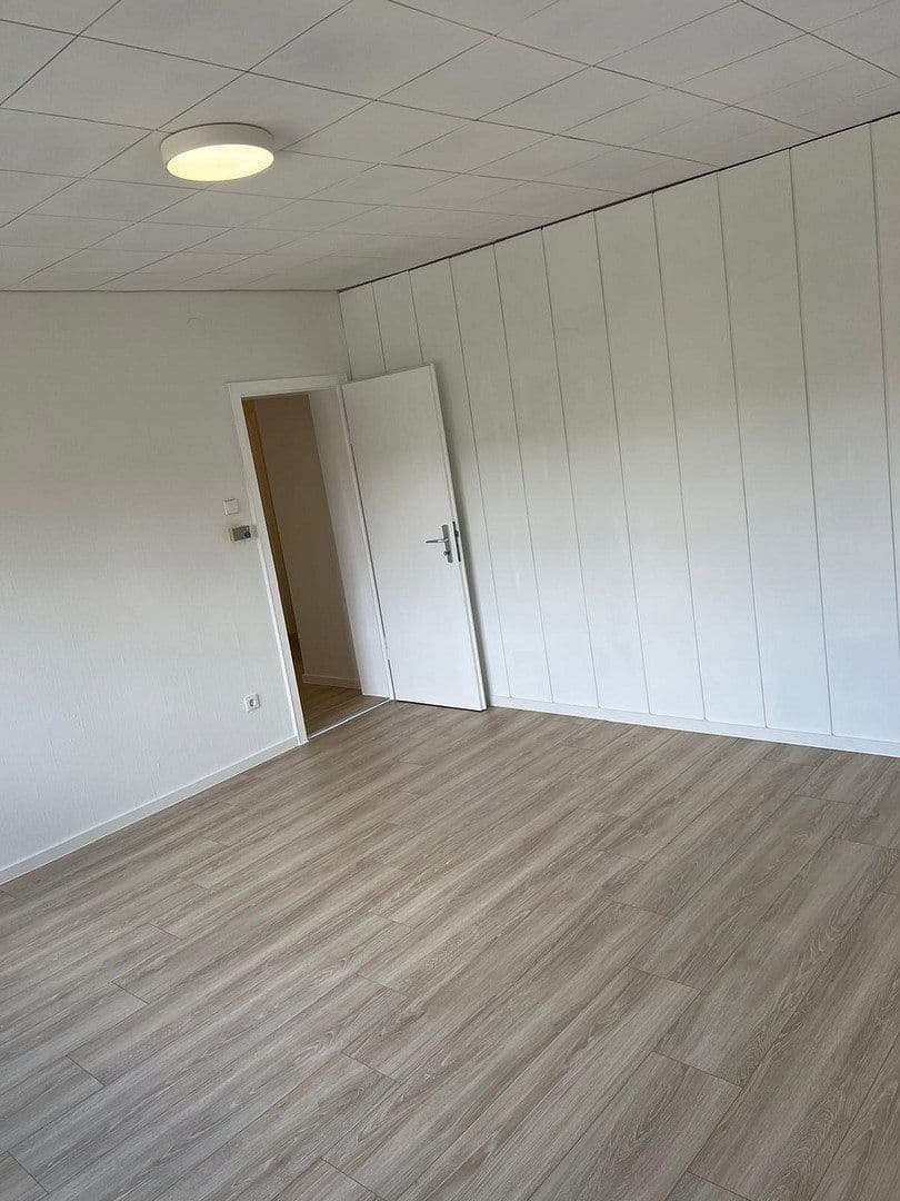 Predaj domu 180 m², pozemok 592 m², Hirschberger Str. 6, Wolfsburg, Dolné Sasko Predaj domu 180 m², pozemok 592 m², Hirschberger Str. 6, Wolfsburg, Dolné Sasko