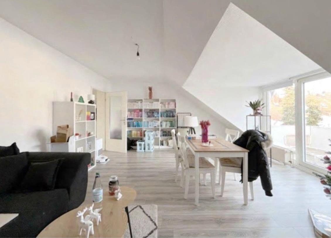 Prenájom bytu 2-izbový 56 m², Düsseldorf, Severné Porýnie - Westfálsko Prenájom bytu 2-izbový 56 m², Düsseldorf, Severné Porýnie - Westfálsko