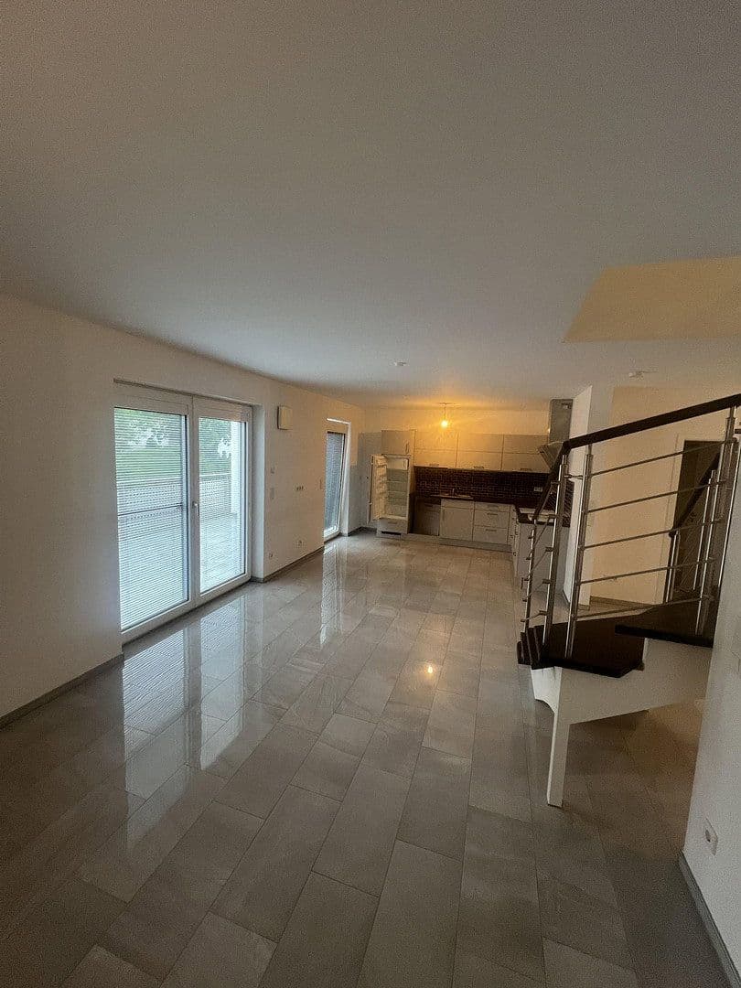 Prenájom bytu 5-izbový 150 m², Am Härtle 18, Neuburg an der Donau, Bavorsko Prenájom bytu 5-izbový 150 m², Am Härtle 18, Neuburg an der Donau, Bavorsko