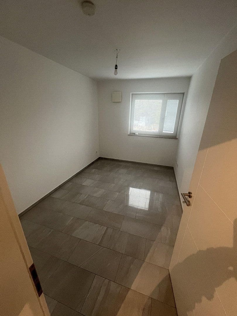 Prenájom bytu 5-izbový 150 m², Am Härtle 18, Neuburg an der Donau, Bavorsko Prenájom bytu 5-izbový 150 m², Am Härtle 18, Neuburg an der Donau, Bavorsko