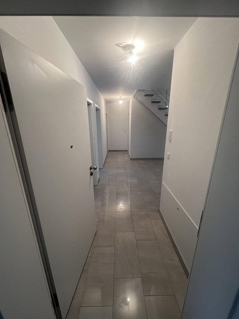 Prenájom bytu 5-izbový 150 m², Am Härtle 18, Neuburg an der Donau, Bavorsko Prenájom bytu 5-izbový 150 m², Am Härtle 18, Neuburg an der Donau, Bavorsko
