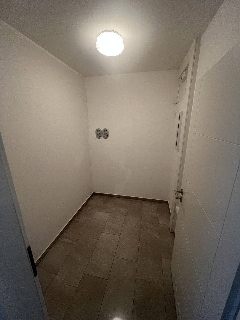 Prenájom bytu 5-izbový 150 m², Am Härtle 18, Neuburg an der Donau, Bavorsko Prenájom bytu 5-izbový 150 m², Am Härtle 18, Neuburg an der Donau, Bavorsko