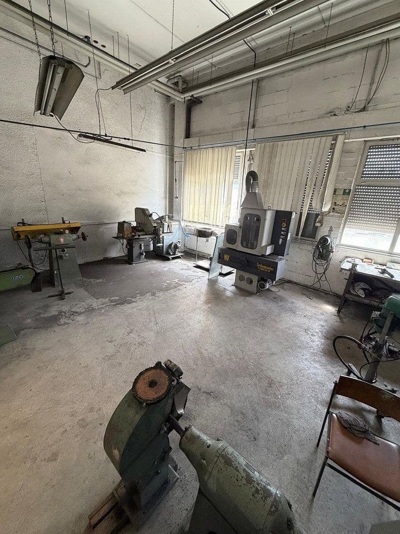 Prenájom nebytového priestoru 1.400 m², Dieselstraße 4, Arnsberg, Severné Porýnie - Westfálsko Prenájom nebytového priestoru 1.400 m², Dieselstraße 4, Arnsberg, Severné Porýnie - Westfálsko