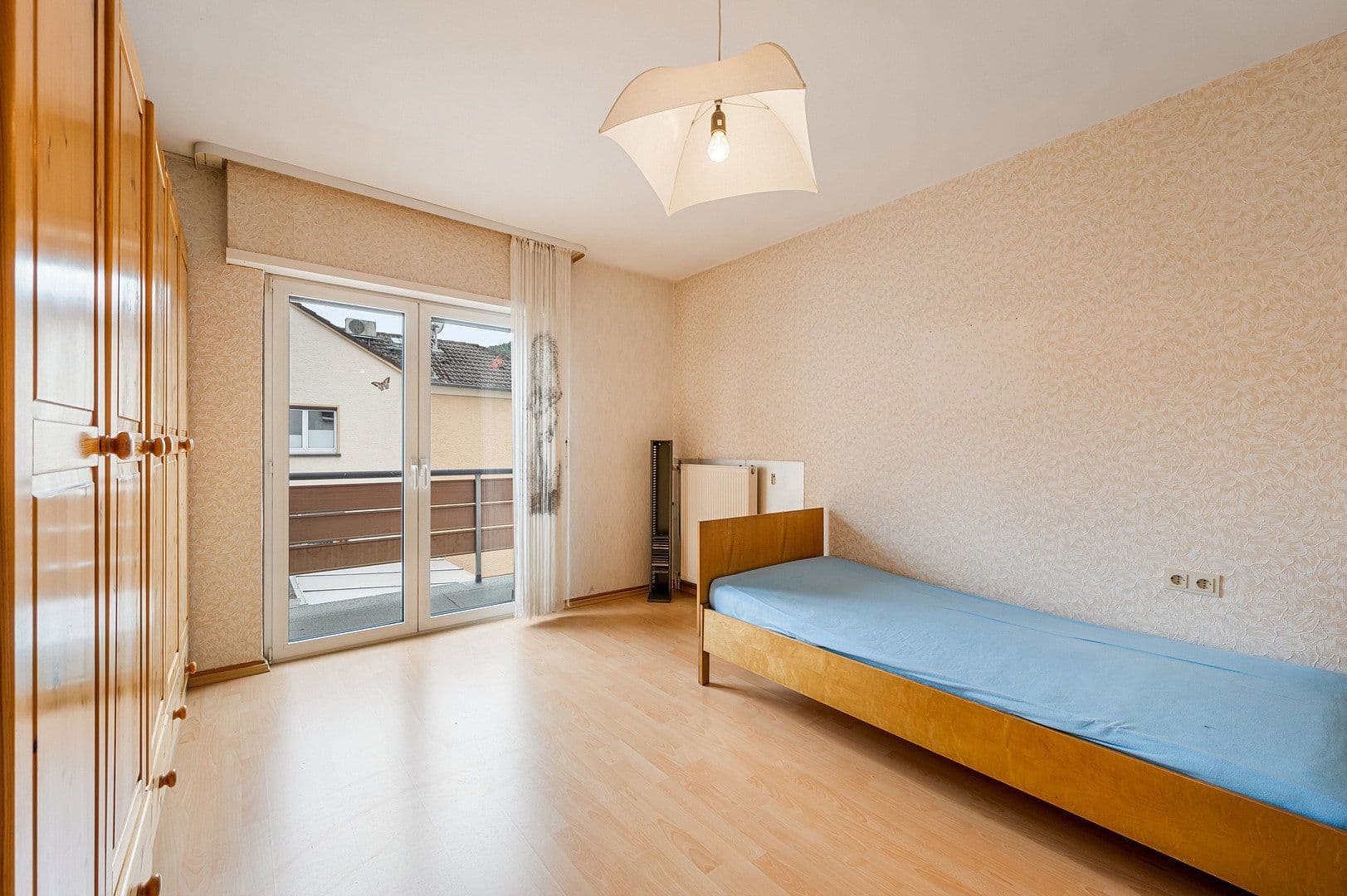 Predaj domu 213 m², pozemok 399 m², Königsteiner Straße 9, Eppstein, Hesensko Predaj domu 213 m², pozemok 399 m², Königsteiner Straße 9, Eppstein, Hesensko