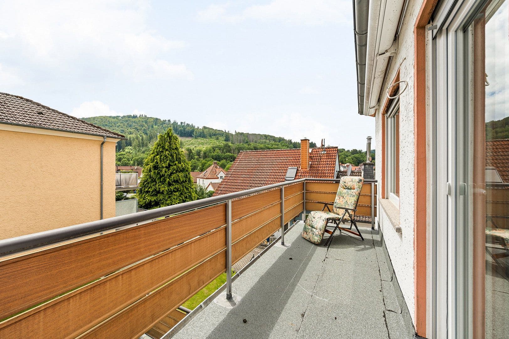 Predaj domu 213 m², pozemok 399 m², Königsteiner Straße 9, Eppstein, Hesensko Predaj domu 213 m², pozemok 399 m², Königsteiner Straße 9, Eppstein, Hesensko
