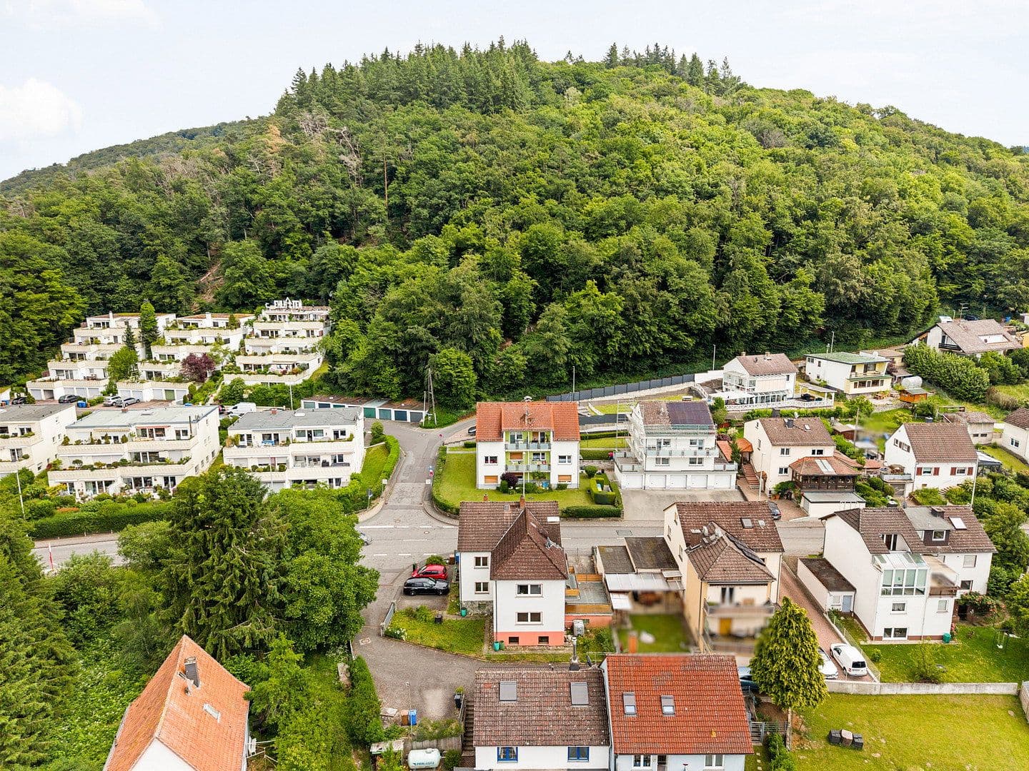 Predaj domu 213 m², pozemok 399 m², Königsteiner Straße 9, Eppstein, Hesensko Predaj domu 213 m², pozemok 399 m², Königsteiner Straße 9, Eppstein, Hesensko