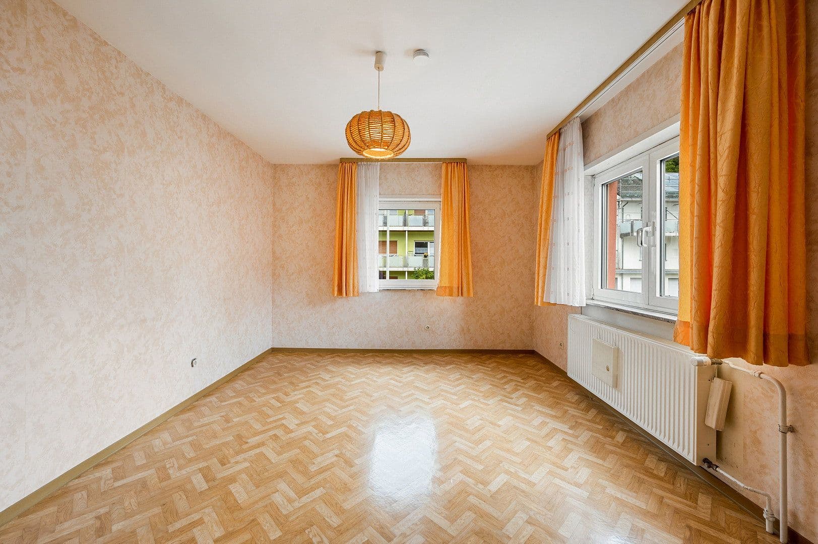 Predaj domu 213 m², pozemok 399 m², Königsteiner Straße 9, Eppstein, Hesensko Predaj domu 213 m², pozemok 399 m², Königsteiner Straße 9, Eppstein, Hesensko