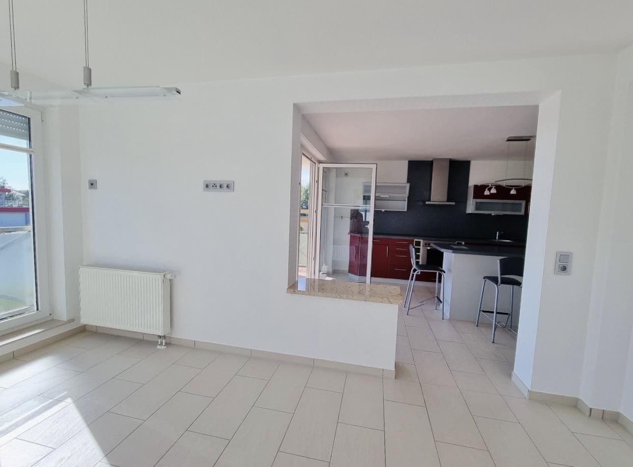 Predaj bytu 4-izbový 125 m², Neustrelitz, Meklenbursko-Predpomoransko Predaj bytu 4-izbový 125 m², Neustrelitz, Meklenbursko-Predpomoransko