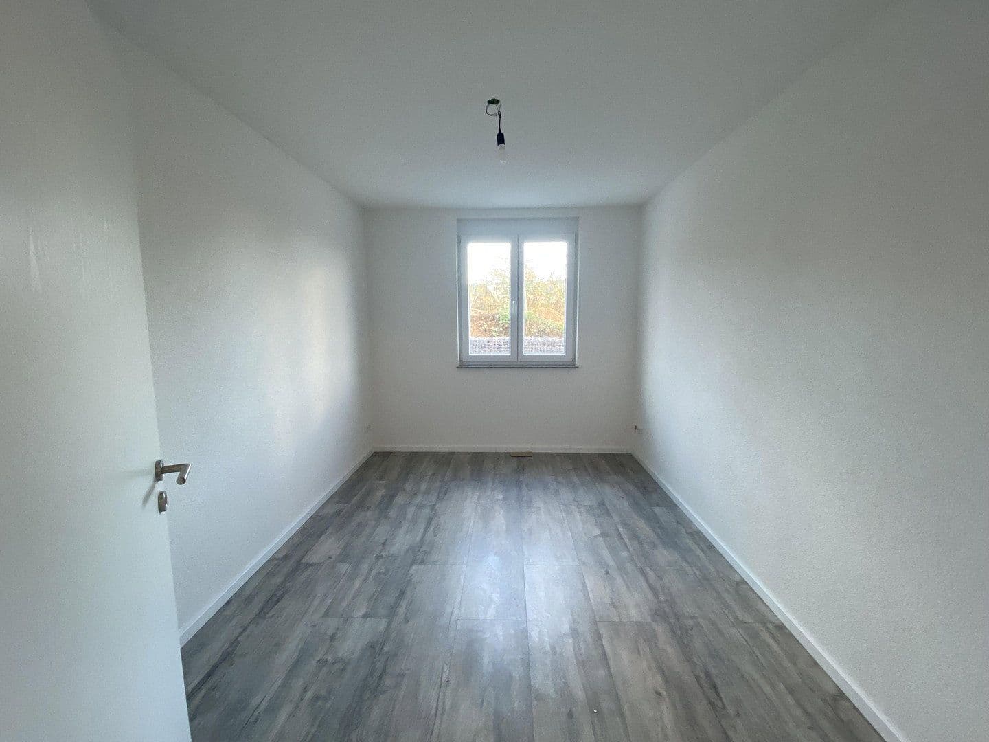 Prenájom bytu 4-izbový 113 m², Laufenburg (Baden), Bádensko-Wurttembersko Prenájom bytu 4-izbový 113 m², Laufenburg (Baden), Bádensko-Wurttembersko