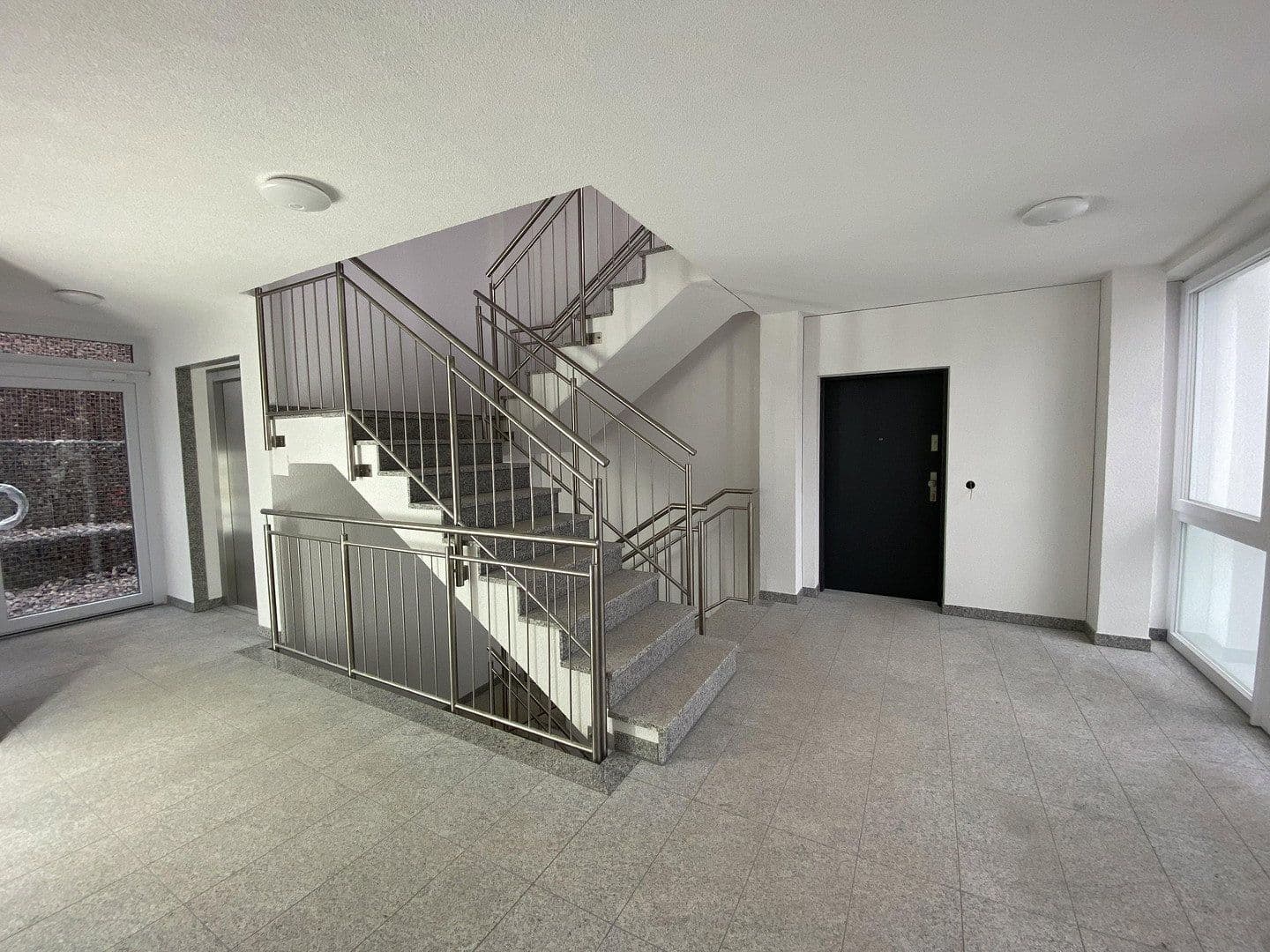 Prenájom bytu 4-izbový 113 m², Laufenburg (Baden), Bádensko-Wurttembersko Prenájom bytu 4-izbový 113 m², Laufenburg (Baden), Bádensko-Wurttembersko