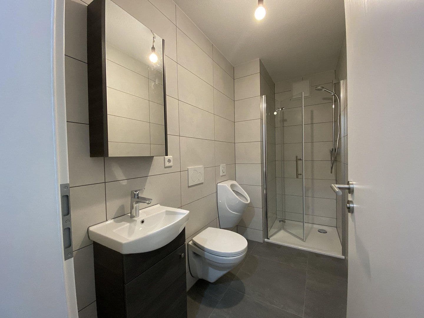 Prenájom bytu 4-izbový 113 m², Laufenburg (Baden), Bádensko-Wurttembersko Prenájom bytu 4-izbový 113 m², Laufenburg (Baden), Bádensko-Wurttembersko