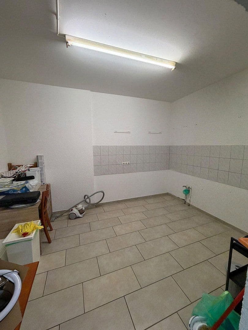 Prenájom nebytového priestoru 86 m², Stadecken-Elsheim, Porýnie-Falcko Prenájom nebytového priestoru 86 m², Stadecken-Elsheim, Porýnie-Falcko