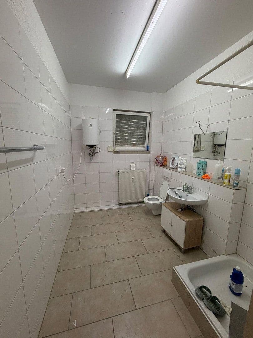 Prenájom nebytového priestoru 86 m², Stadecken-Elsheim, Porýnie-Falcko Prenájom nebytového priestoru 86 m², Stadecken-Elsheim, Porýnie-Falcko