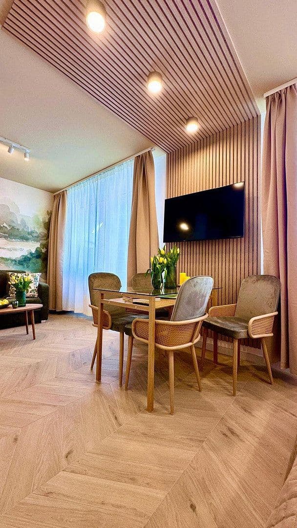 Prenájom bytu 2-izbový 40 m², Kölner Str. 285, Düsseldorf, Severné Porýnie - Westfálsko Prenájom bytu 2-izbový 40 m², Kölner Str. 285, Düsseldorf, Severné Porýnie - Westfálsko
